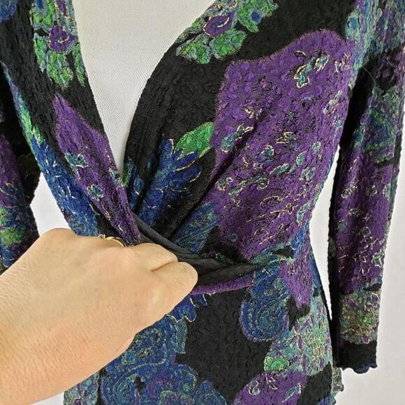West End Black Blouse Multicolor Floral Scalloped Edges Metallic Size Medium - Picture 5 of 9